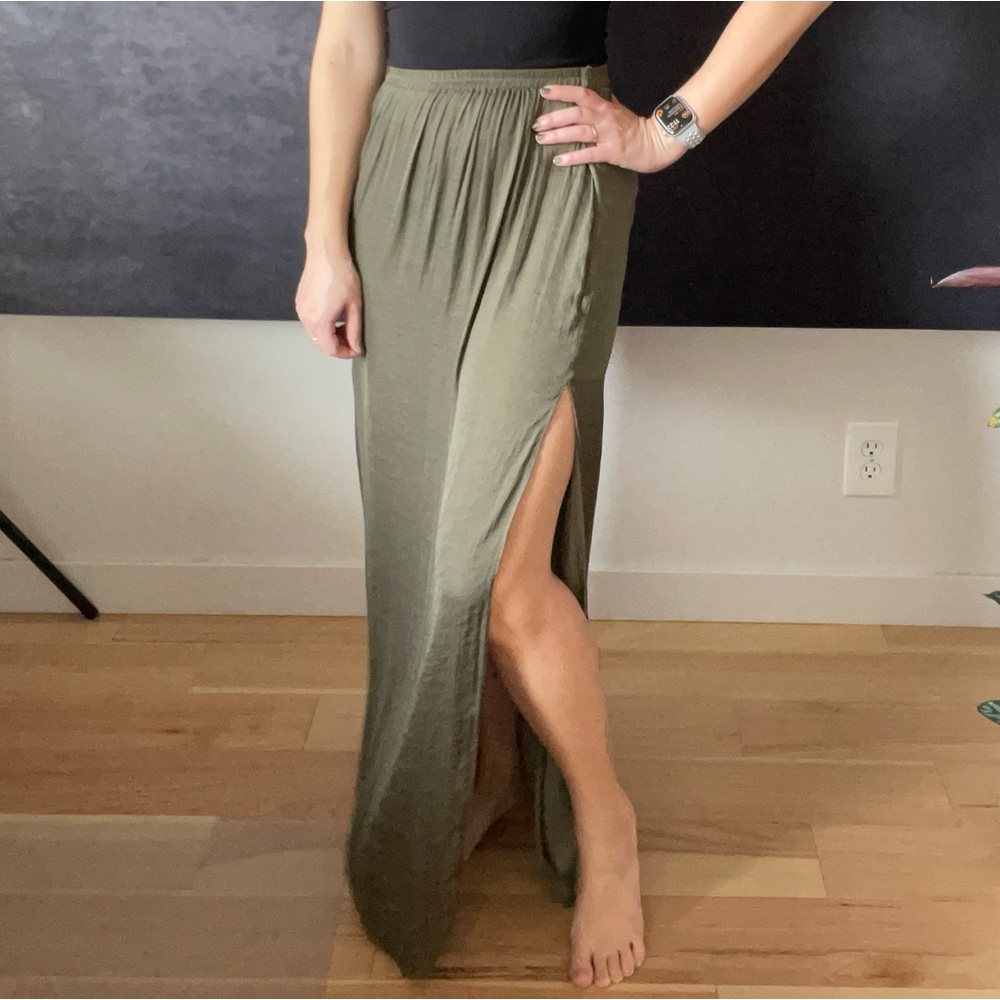 Olive green maxi skirt from forever 21